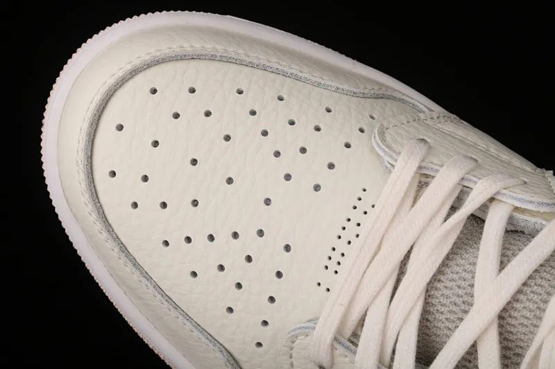 All categories Air Jordan Jordan series basketball shoes Air Jordan 1 High G version Air Jordan 1 Zoom Air CMFT AJ1 Joe 1 Pearl White high-top basketball shoes CT0979-107